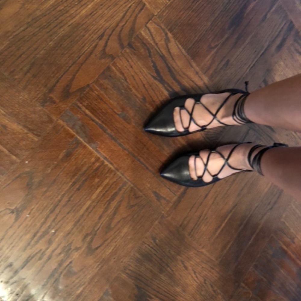 NWOB Banana Republic black leather flats - Picture 2 of 5
